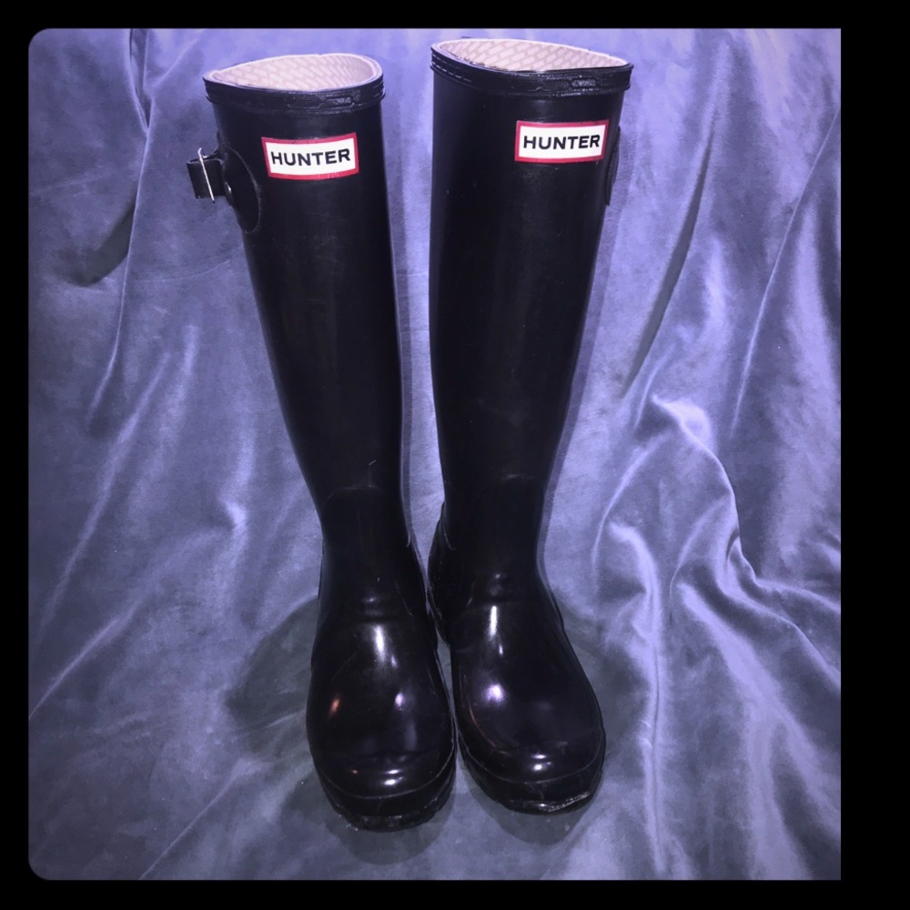 Used original Hunter rain boots.  Shiny black!